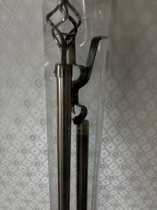 Продам карниз новый