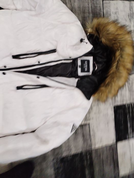 Geacă Guess  originală.