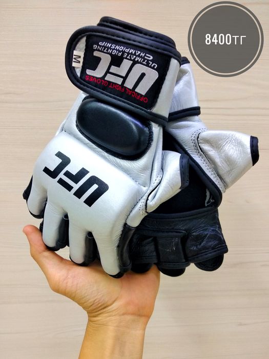 Боксерские перчатки UFC