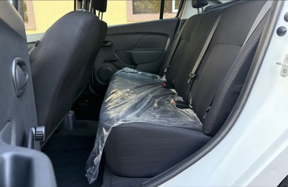 Dacia Logan doar 17.000km fab 2020 masina este noua