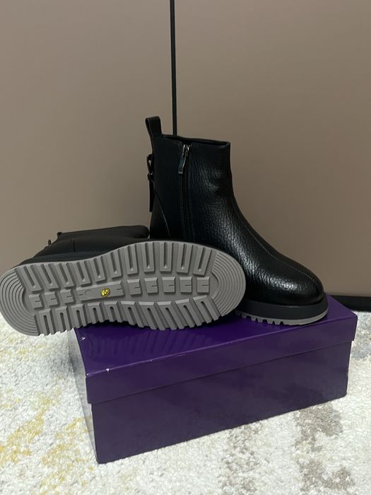 Женский кожаный ботинок