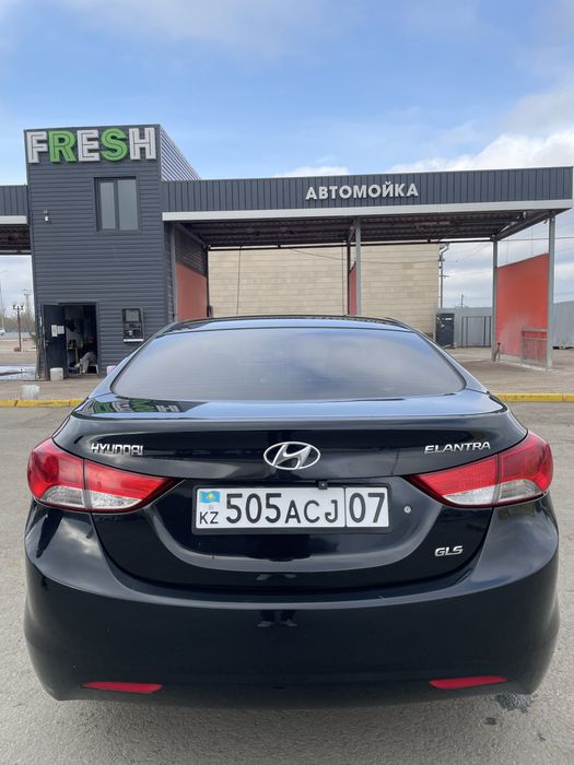 Hyundai Elantra 2013