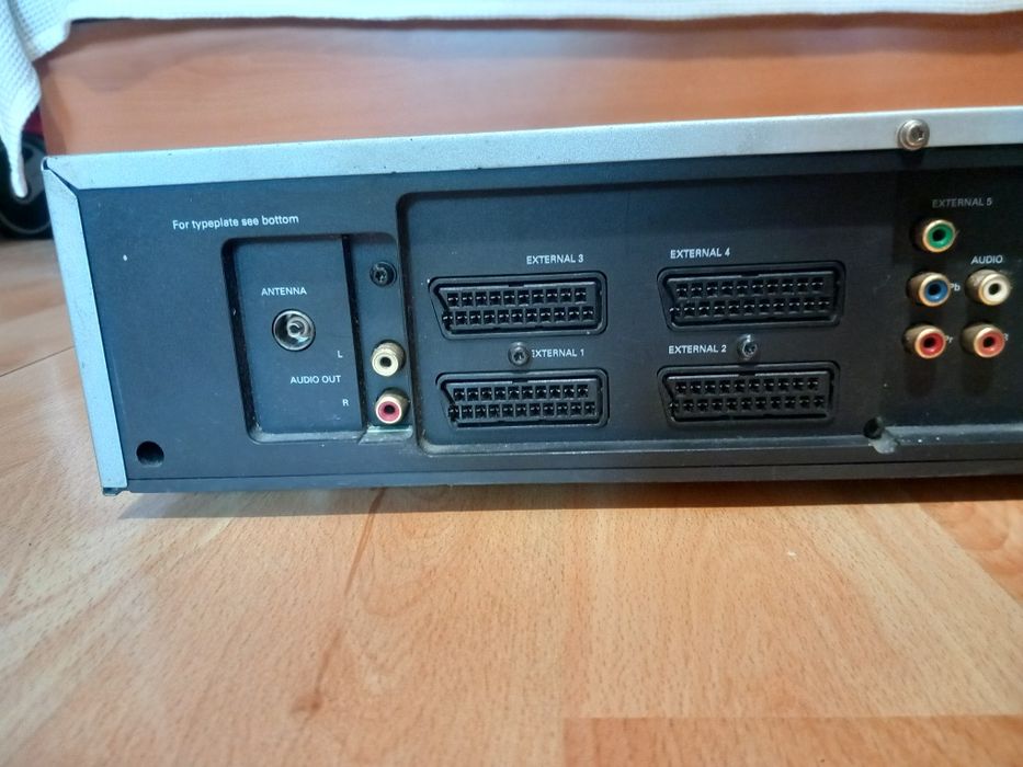 Външен медиен тунер Philips MatchLine Flat TV FTR9955 за части