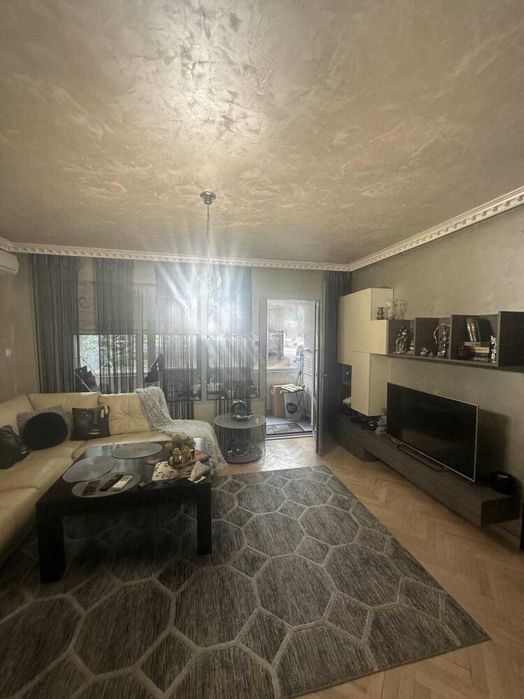 Продава се Тристаен апартамент в Пловдив, Кючук Париж - 80 кв.м за 1675 €/кв.м - Снимка #1