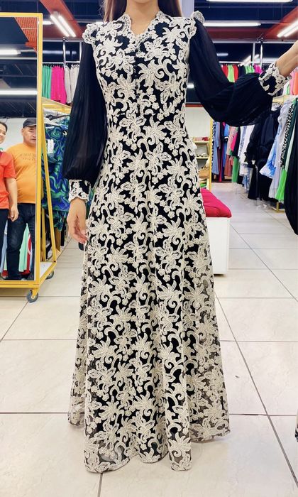 Продам платье длинное нарядное