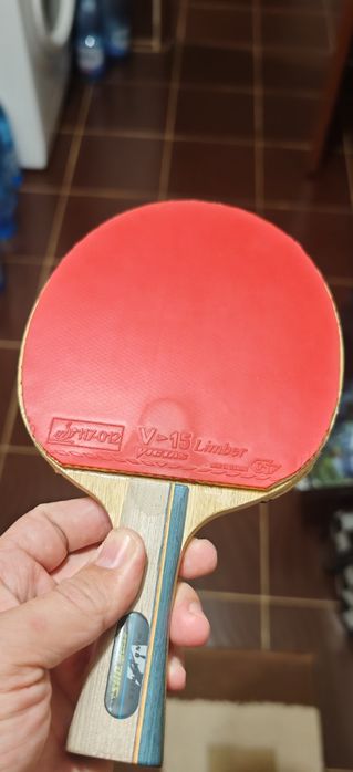 Paletă custom DHS Wind s 1030 și fețe Victas V15 Limber și Stiga DNA F