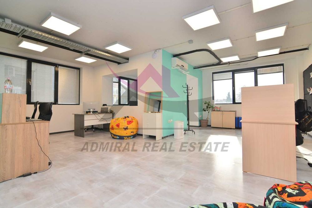 Дава се под наем Офис в Варна, Левски - 357 кв.м за 3142 € - Снимка #2