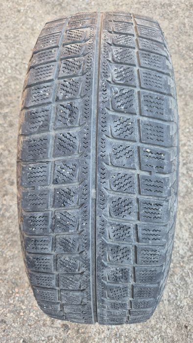 Продам 1 резину .