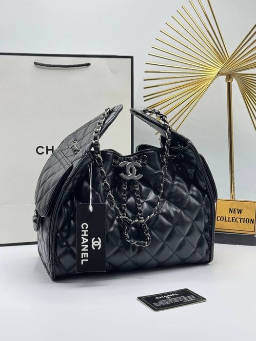 Geanta Chanel noua !!! Dimensiuni 27/22 !!!