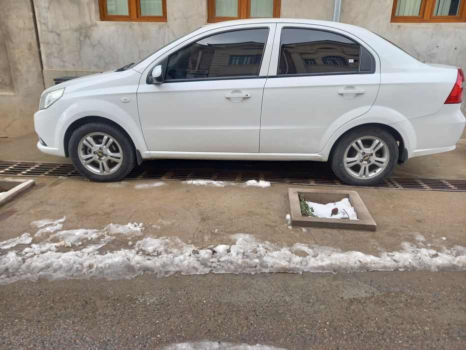 Нексия 3 афтомат сотилади