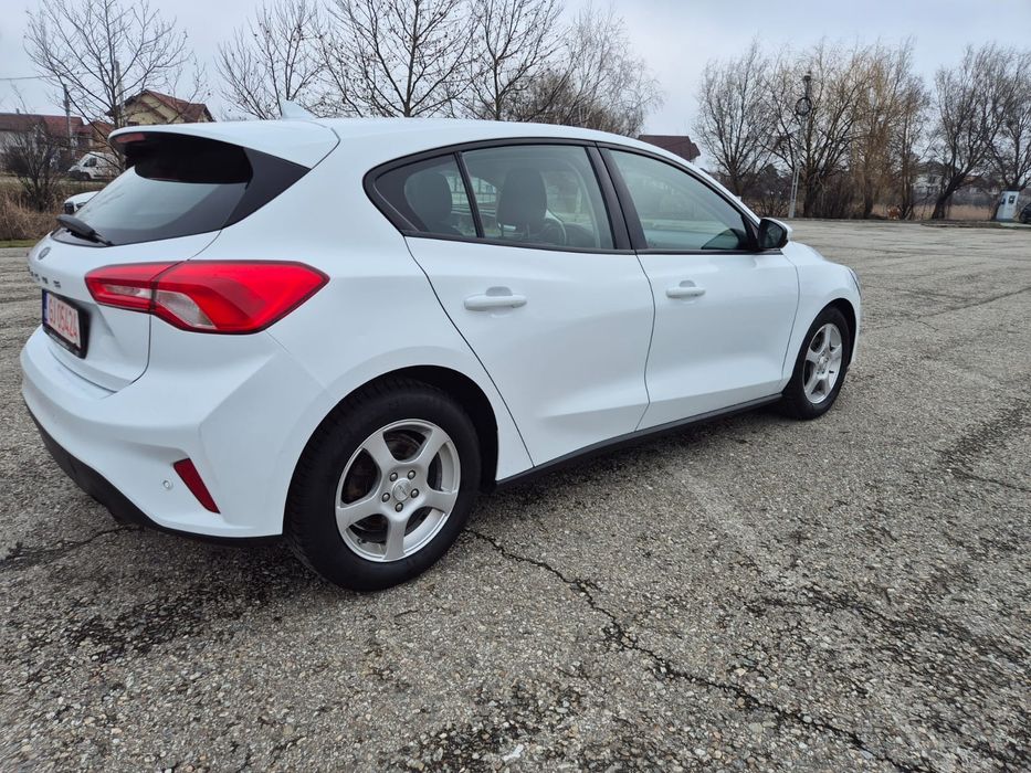 FORD Focus 2019 — imagine 5