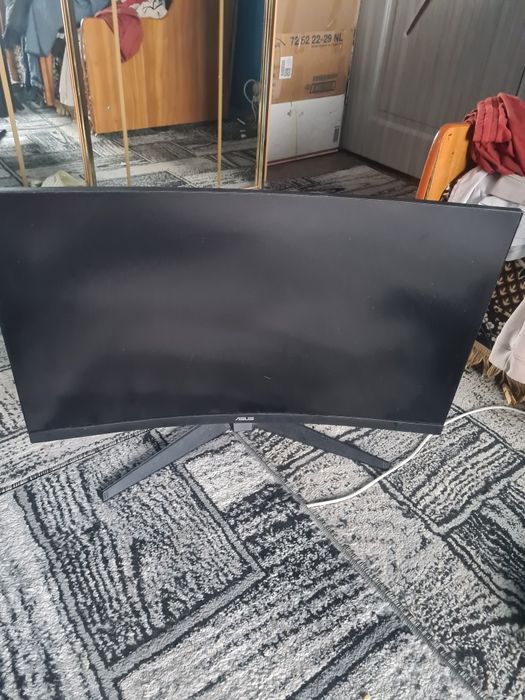 Monitor Gaming Asus Tuf 31.5 inch 165hz curbat