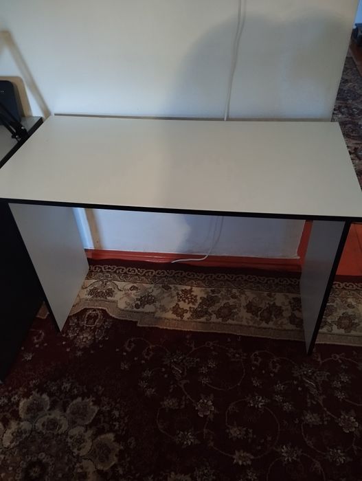 Белый стол 110х75