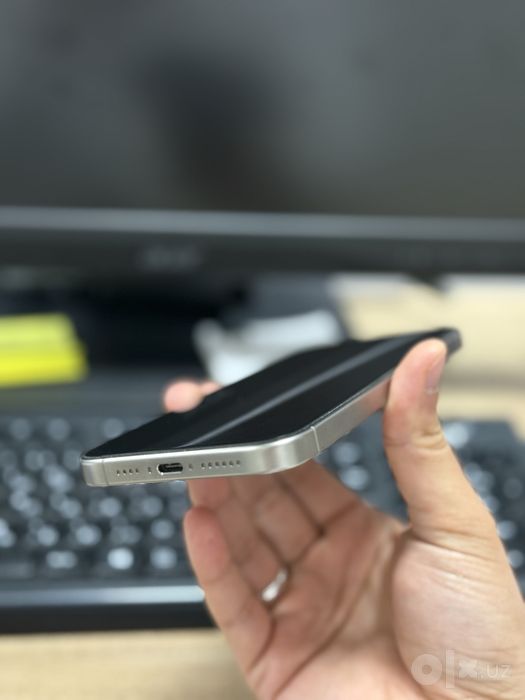 Iphone 15 pro max Natural titanium
