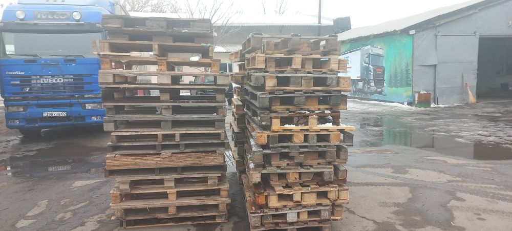 Продам поддоны евро