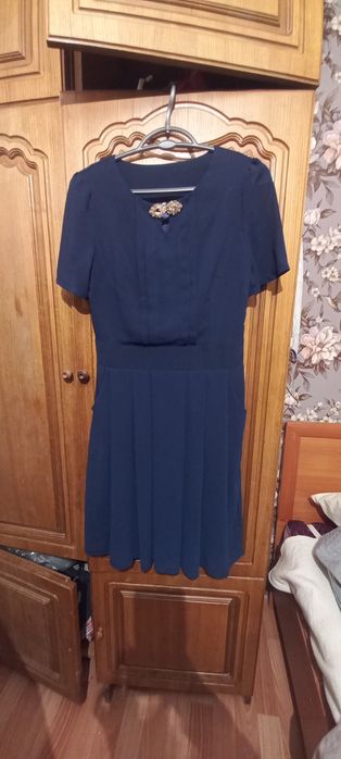 Продам платья женские