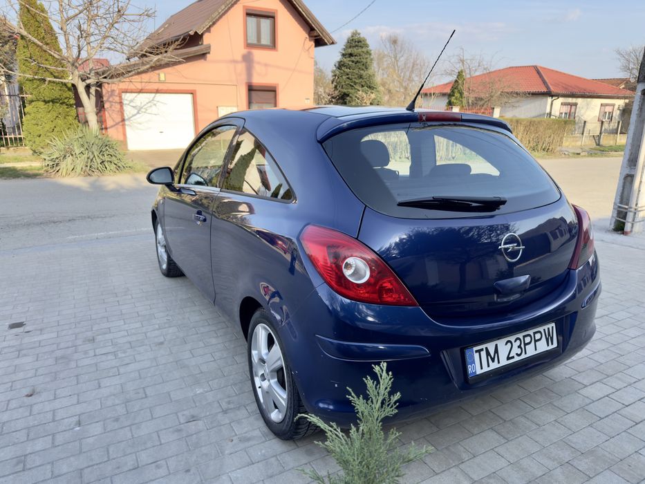 Vand Opel Corsa D automat 1.2 benzina 2008