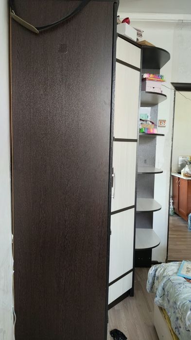 Продам шкаф хорошем состояние
