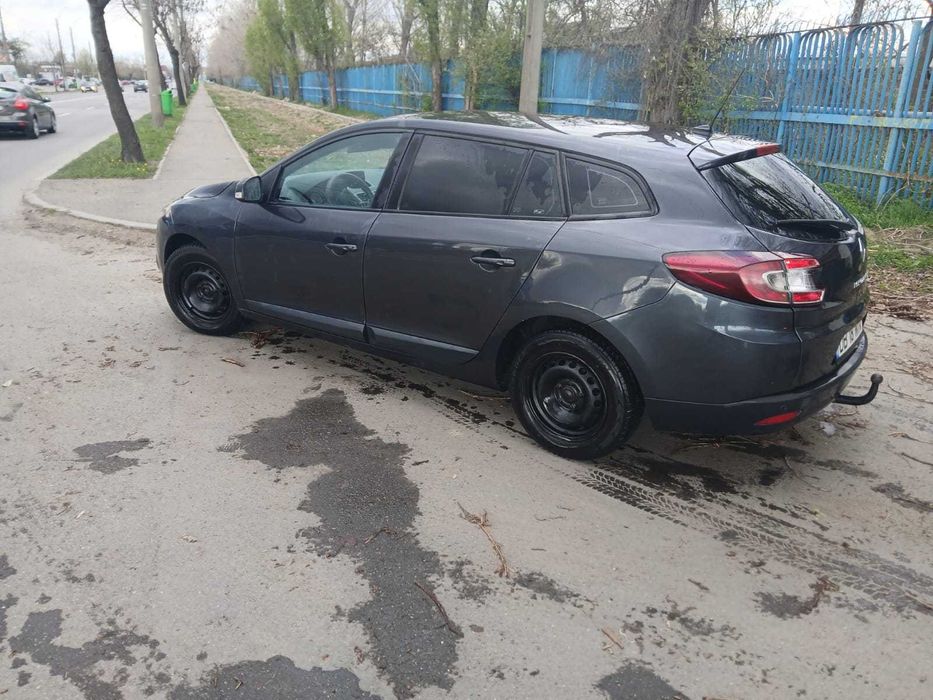 Vând  Renault Megane III