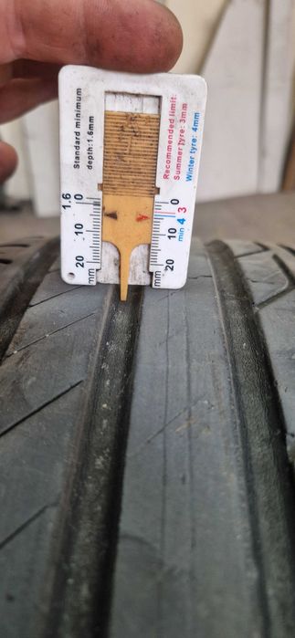 Летни Гуми Bridgestone 215/50 R18