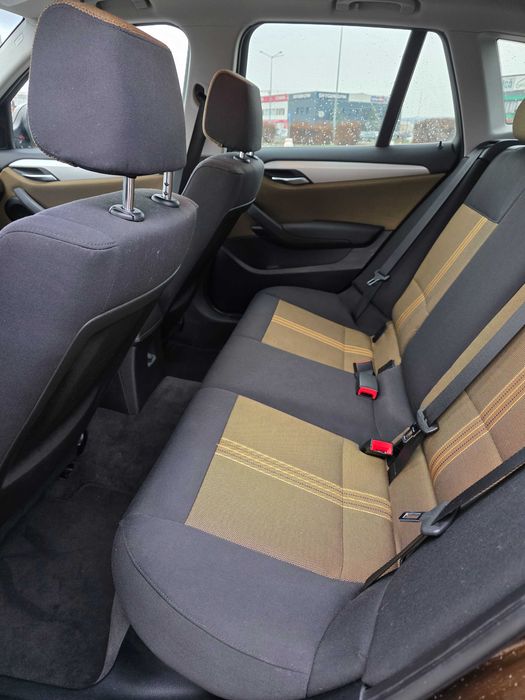 BMW X1 xDrive20d X-Line – 177 CP – Automat – Bi-Xenon - Navigație mare