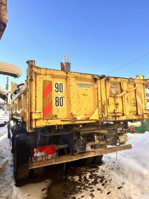 Man TGS basculabil cu macara avariat