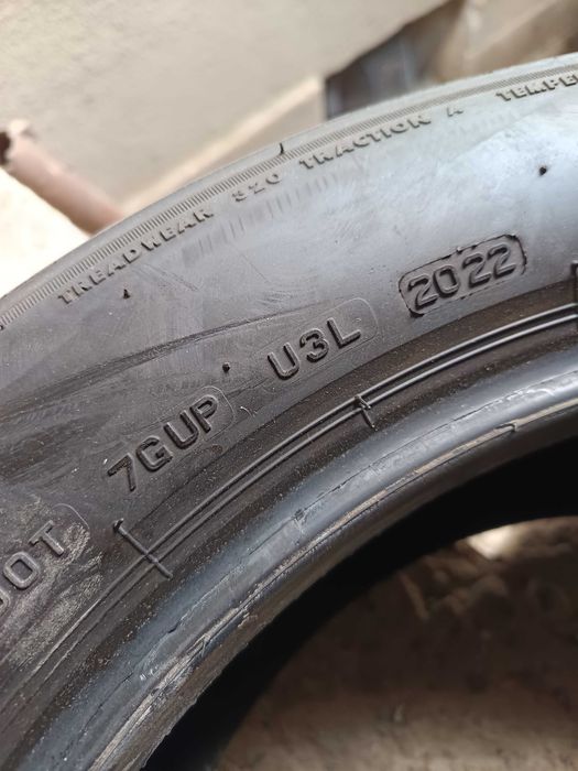 Гуми 225/55/17. Bridgestone 2бр 6mm грайфер