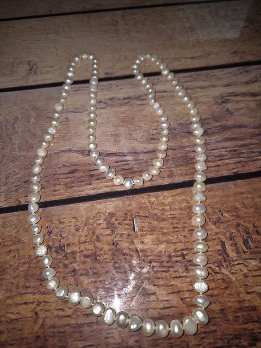 Vând perle naturale