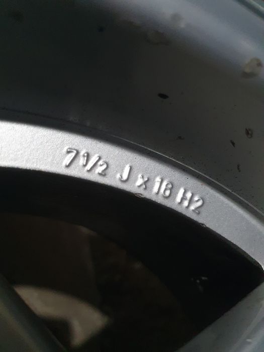 16 Диски с летней резиной.