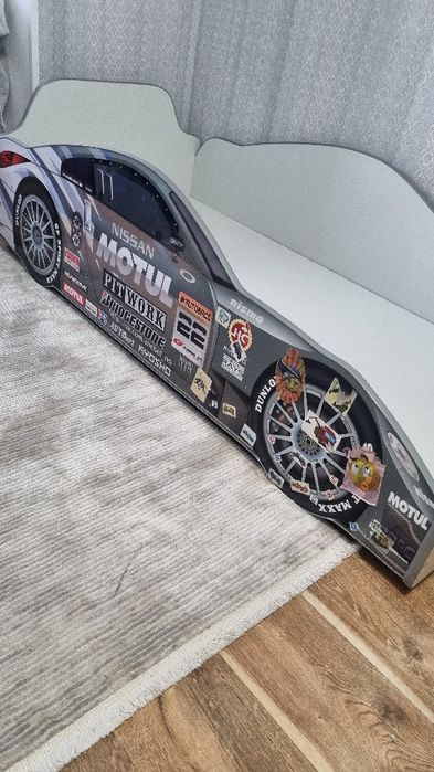 Детская кровать Машинка