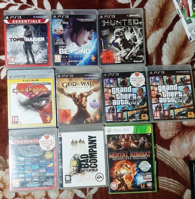 Vând God of War lll si Ascension în stare bună