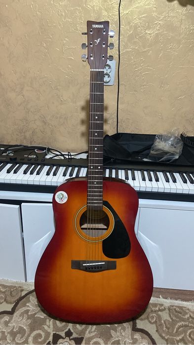 Продам гитару Yamaha f310