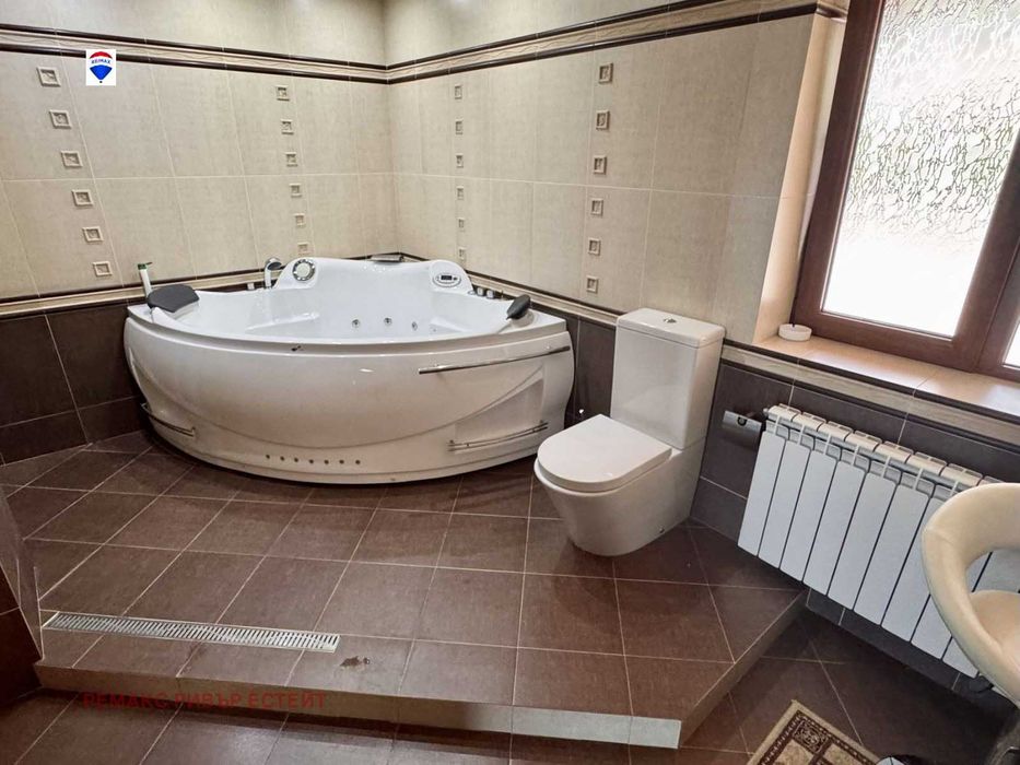 Продава се Промишлена сграда в Горна Оряховица - 4342 кв.м за 588 €/кв.м - Снимка #10