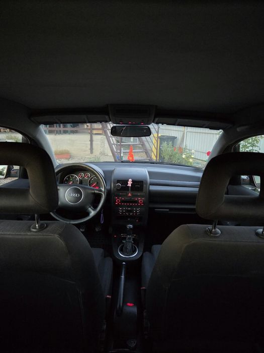 Vând Audi A2 1.4