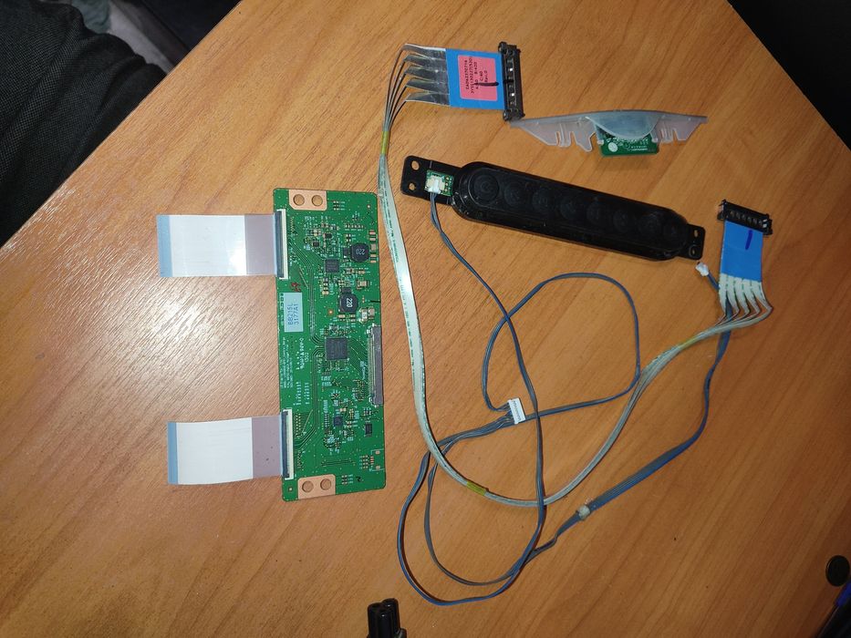 Шлейф,платы к телевизору LG