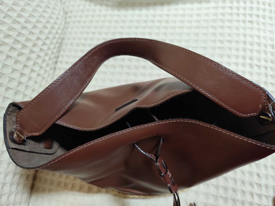 Чанта Furla  в кафяв цвят