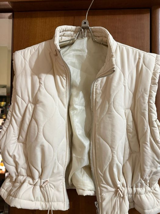 Безрукавка новая