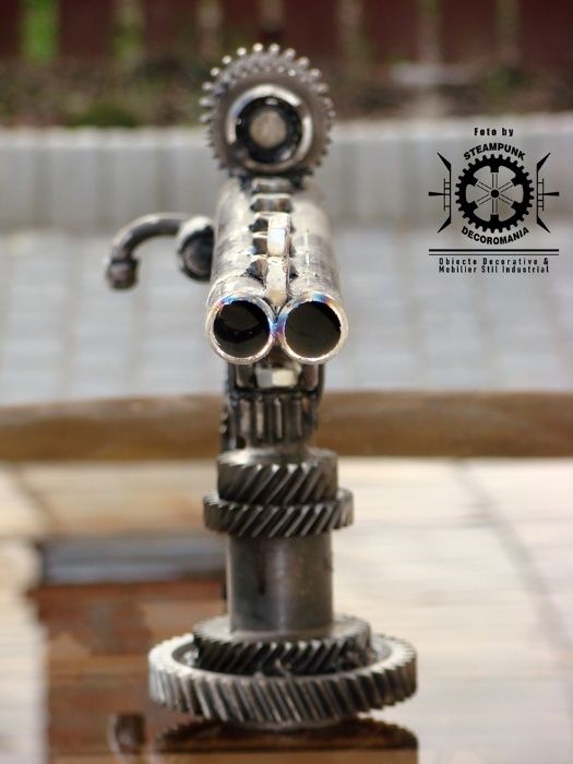 Sculptura fier ARMA DECORATIVA stil industrial,piese reciclate auto