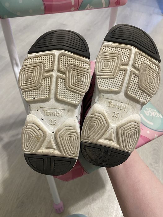 Кроссовки 25 размера