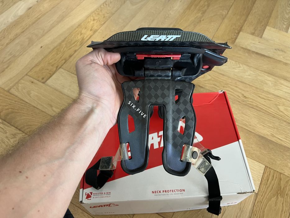 Neck Brace Leatt DBX 6.5 CARBON - Protectie gat Enduro Rally Motocross