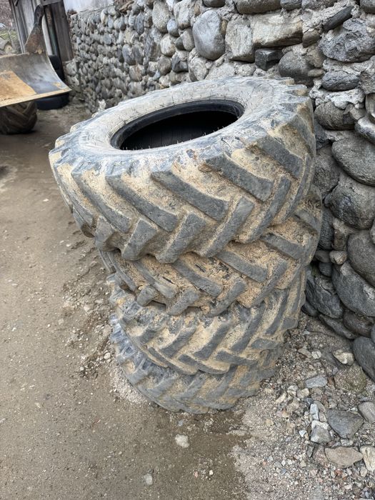 Vand anvelope Tractor
