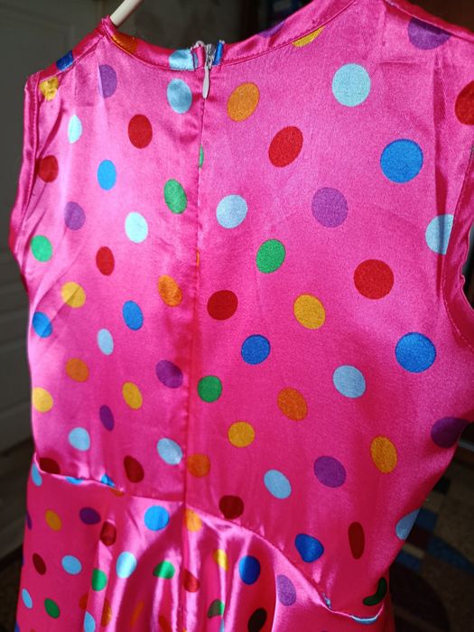 Платье нарядное на 7-9 лет