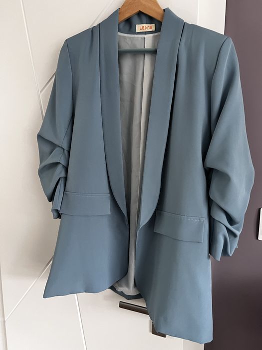 Ново пролетно Сако М размер синьо с набран ръкав