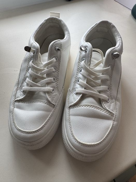 Продам кеды отличного качества