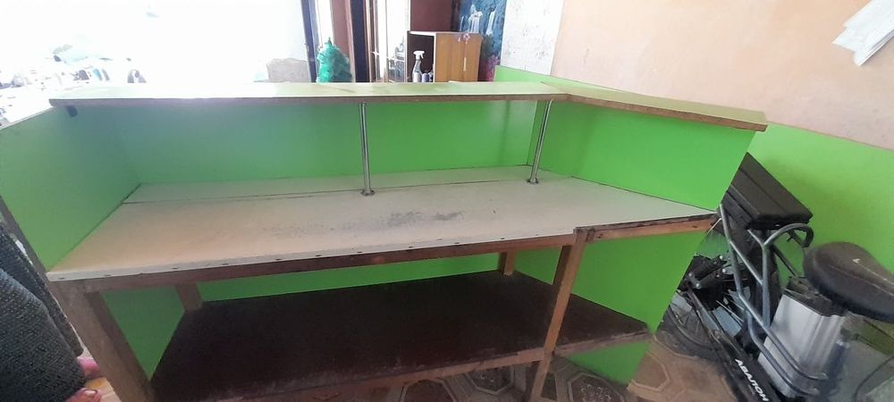 Продается Барни стол