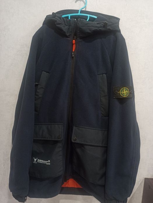 Продам куртку осеннюю