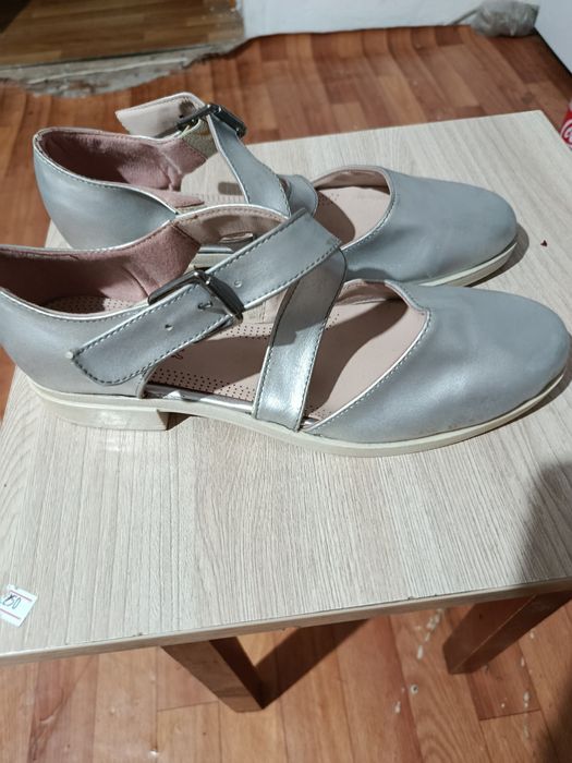 Продам летнюю турецкую обувь