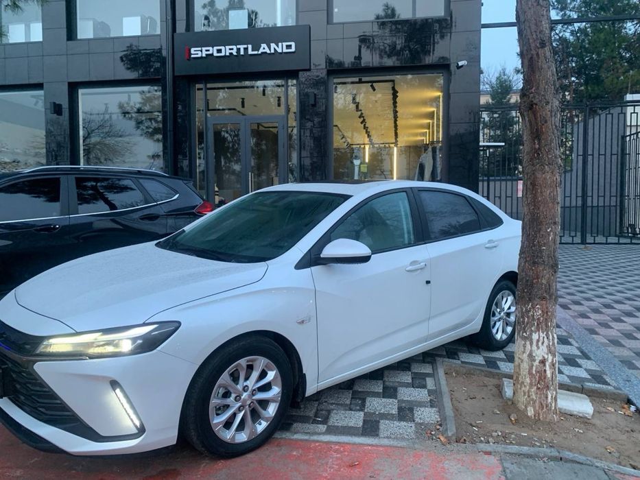 Монза сотилади кам юрган, краска тозза, жигаранг салон, ген берилади