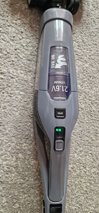 Aspirator vertical Rowenta Dual Force  2 in 1