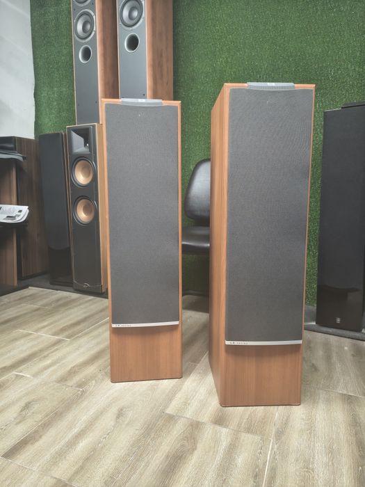 Тонколони JBL LX-2005 Brown cherry